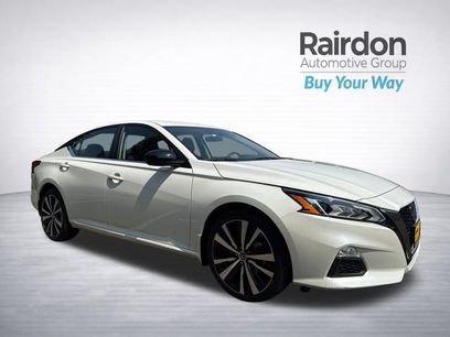 Used 2022 Nissan Altima 2.5 SR