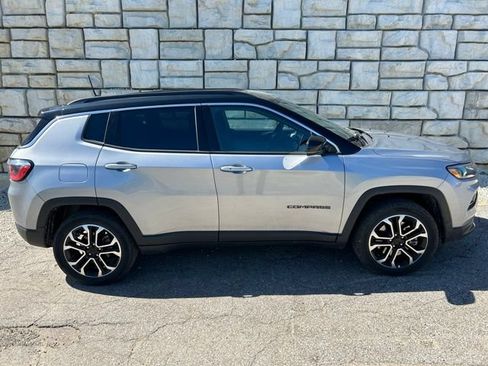 Used 2024 Jeep Compass Limited AWD/4WD image 6