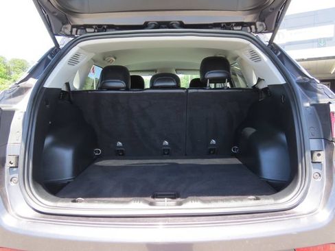 Used 2020 Jeep Compass Latitude FWD image 11