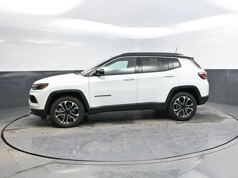 Used 2024 Jeep Compass Limited image 6