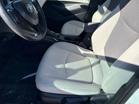 Used 2022 Toyota Corolla LE image 10
