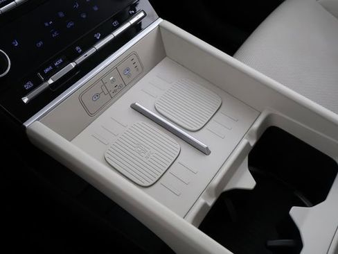 Used 2025 Hyundai Santa Fe SEL FWD image 26