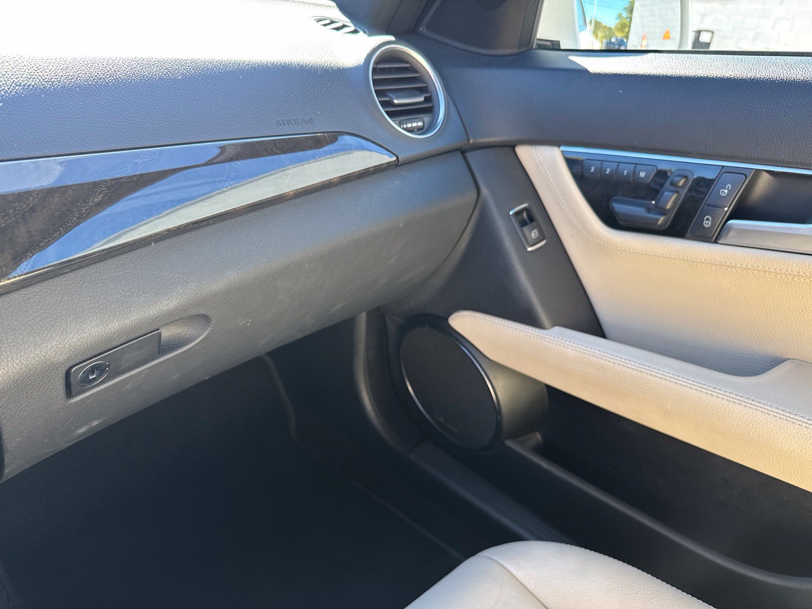 Used 2013 Mercedes-Benz C 350 Sport image 23