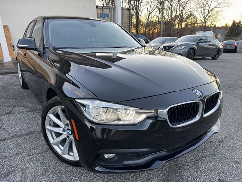 Used 2018 BMW 320i Sedan image 3