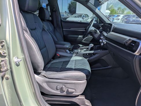 Used 2025 Kia Telluride EX X-Line AWD/4WD image 36