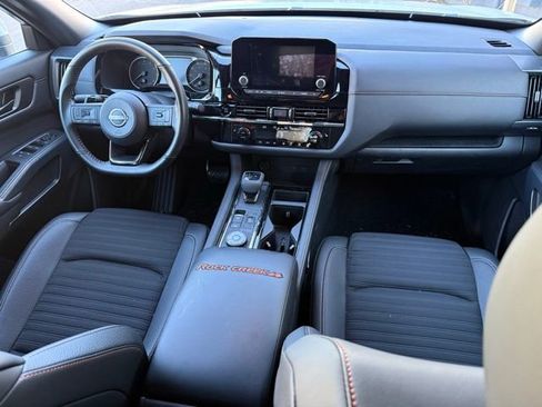 New 2025 Nissan Pathfinder Rock Creek image 17