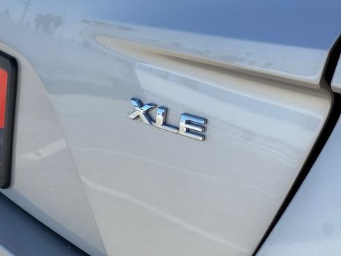 Used 2021 Toyota Prius Prime XLE w/ Carpet Mat Package (TMS) FWD image 24