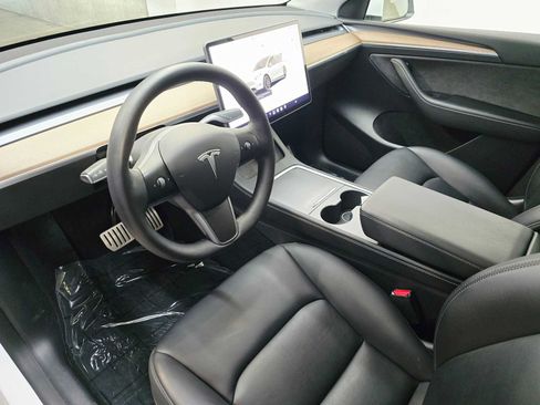 Used 2022 Tesla Model Y Performance AWD/4WD image 2