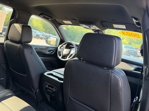 Used 2023 Chevrolet Tahoe RST AWD/4WD image 35