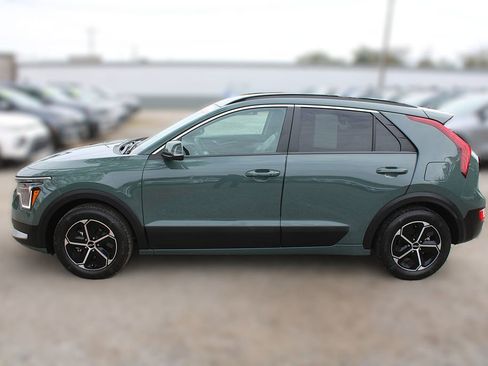 Certified 2024 Kia Niro EX image 14