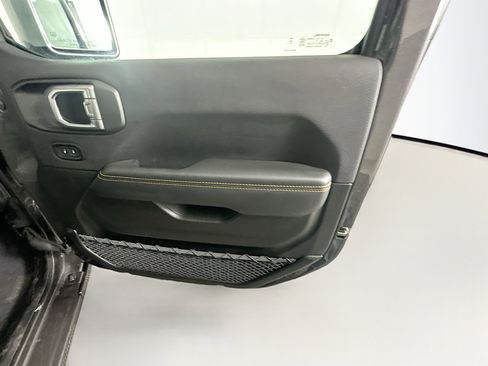 Used 2025 Jeep Wrangler Sahara w/ Safety Group image 30