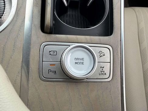 Used 2023 Genesis GV80 2.5T w/ Prestige 20" Package image 21