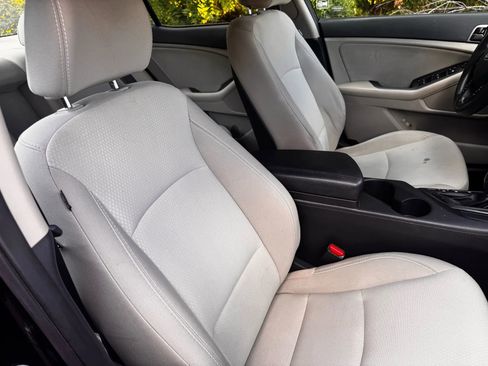 Used 2013 Kia Optima LX image 22