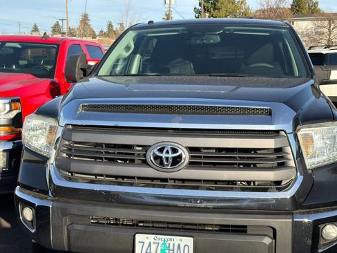 Used 2014 Toyota Tundra SR5 image 6
