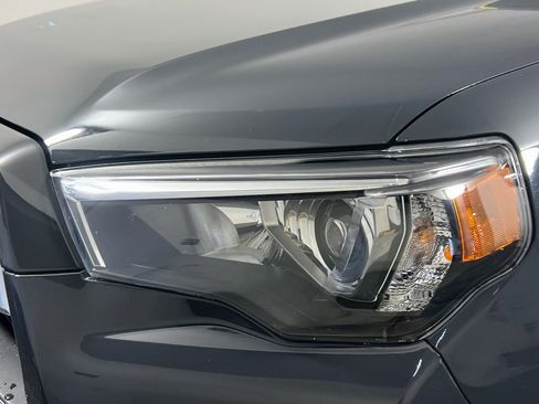 Used 2024 Toyota 4Runner Limited AWD/4WD image 11