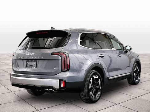 Used 2023 Kia Telluride EX w/ EX Captain's Chair Package AWD/4WD image 11