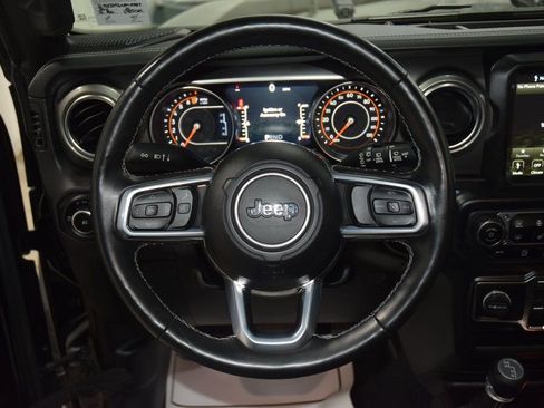 Used 2021 Jeep Wrangler Unlimited Sahara image 33