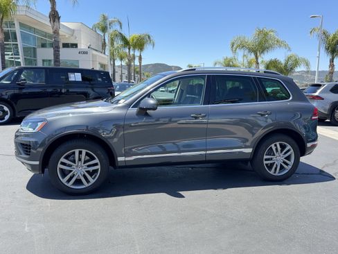 Used 2015 Volkswagen Touareg VR6 AWD/4WD image 7
