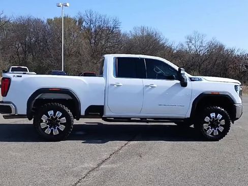 Certified 2024 GMC Sierra 2500 SLE w/ SLE Convenience Package image 9