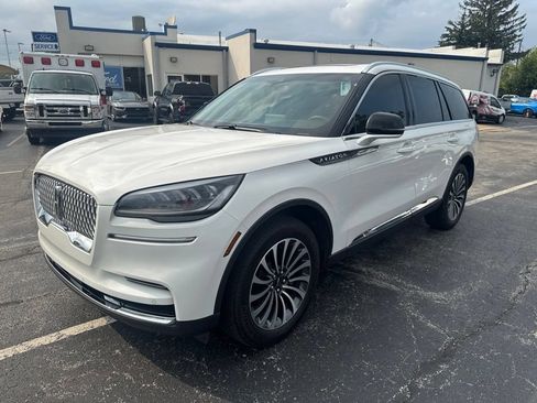 Used 2023 Lincoln Aviator AWD w/ Premium Package image 8
