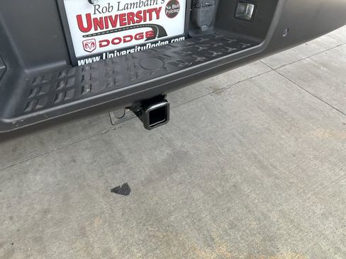 Used 2021 Nissan Titan PRO-4X w/ Pro-4x Convenience Package image 21