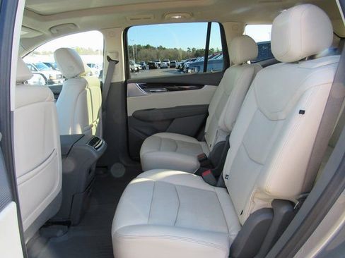 Certified 2024 Cadillac XT6 Premium Luxury w/ LPO, Floor Liner Package image 25