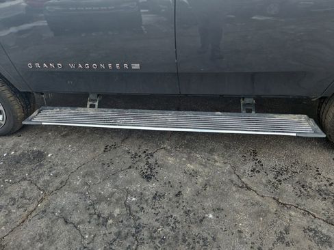 Used 2022 Jeep Grand Wagoneer Series III w/ Rear Seat Video Group 1 image 51