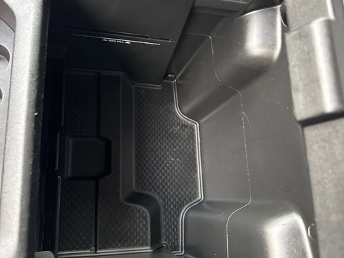 Used 2021 RAM 1500 Laramie image 29