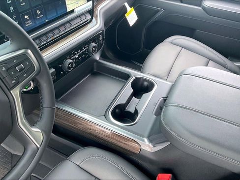 New 2026 Chevrolet Silverado 3500 LT w/ All Star Edition AWD/4WD image 8