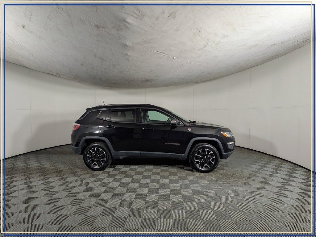 Used 2020 Jeep Compass Trailhawk w/ Leather Interior Group AWD/4WD image 6