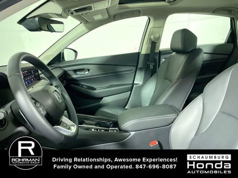 Used 2025 Honda Accord Touring image 3