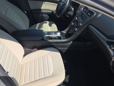 Used 2018 Ford Fusion S image 25