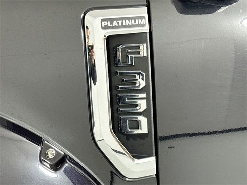 Used 2020 Ford F350 Platinum image 11