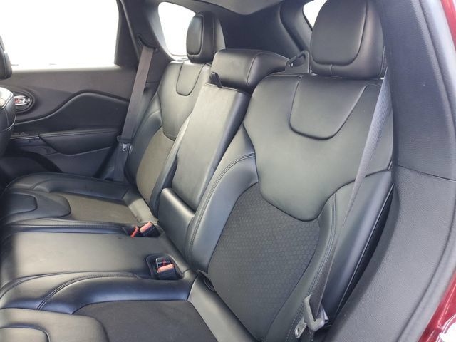 Used 2020 Jeep Cherokee Latitude Plus FWD image 20