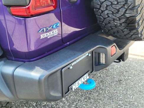 Used 2023 Jeep Wrangler Unlimited Rubicon 4xe AWD/4WD image 21