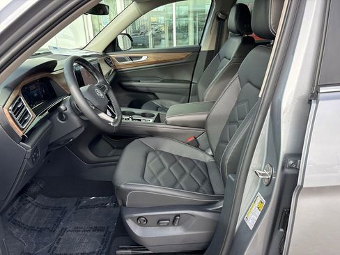 New 2026 Volkswagen Atlas SE image 9