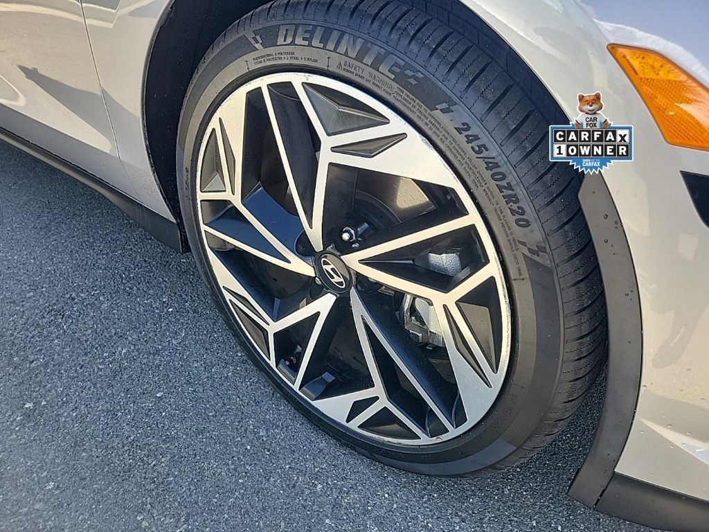 Used 2023 Hyundai Ioniq 6 SEL RWD image 2