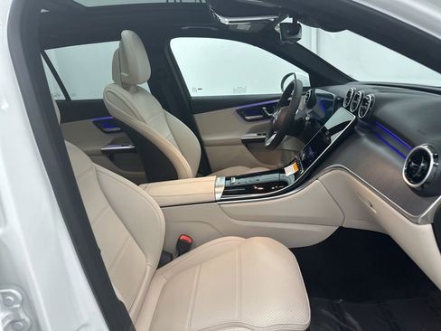 Used 2026 Mercedes-Benz GLC 300 image 27