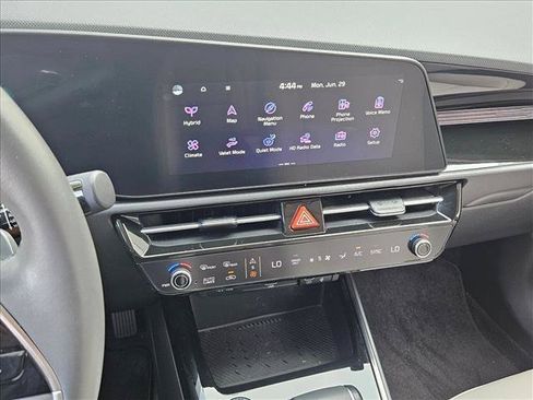 Used 2023 Kia Niro EX FWD image 14