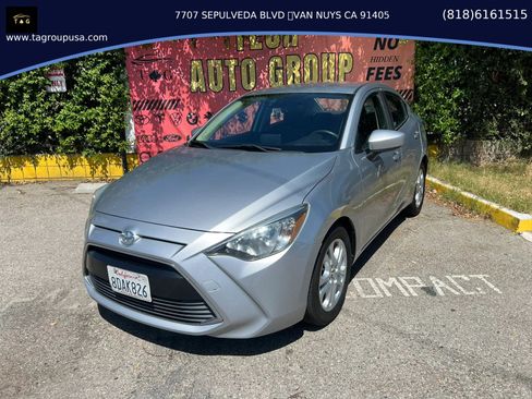 Used 2018 Toyota Yaris iA FWD image 1