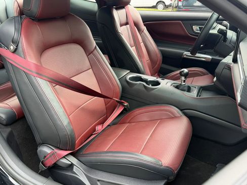 Used 2025 Ford Mustang GT Premium RWD image 11