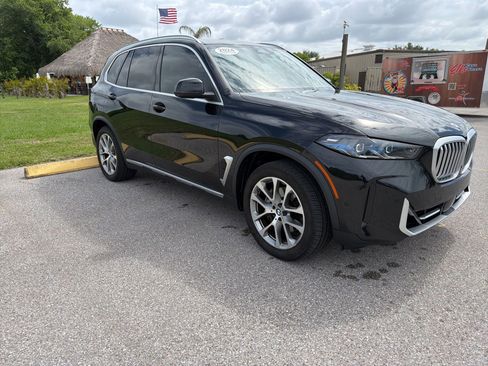 Certified 2024 BMW X5 sDrive40i w/ Premium Package RWD image 1