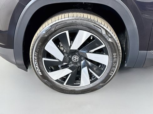 Used 2026 Volkswagen Atlas Cross Sport SE FWD image 38