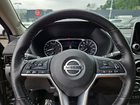 Certified 2022 Nissan Sentra SV w/ All-Weather Package FWD image 17