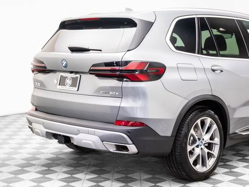 Used 2025 BMW X5 xDrive50e w/ Executive Package image 32