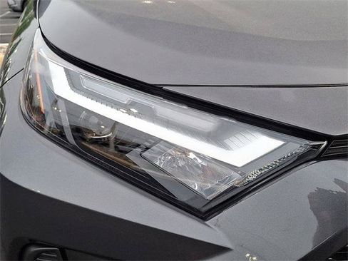 Certified 2022 Toyota RAV4 XLE w/ Convenience Package AWD/4WD image 13