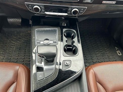 Used 2019 Audi Q7 3.0T Prestige image 10