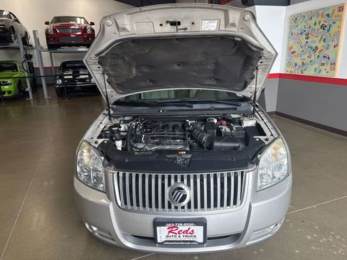 Used 2008 Mercury Sable AWD Sedan image 9