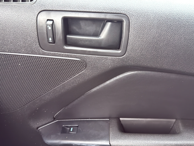 Used 2014 Ford Mustang Convertible RWD image 11