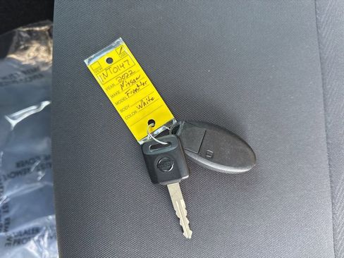 Used 2022 Nissan Frontier SV image 34